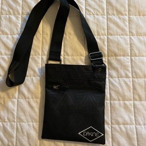 Dakine cross body bag
